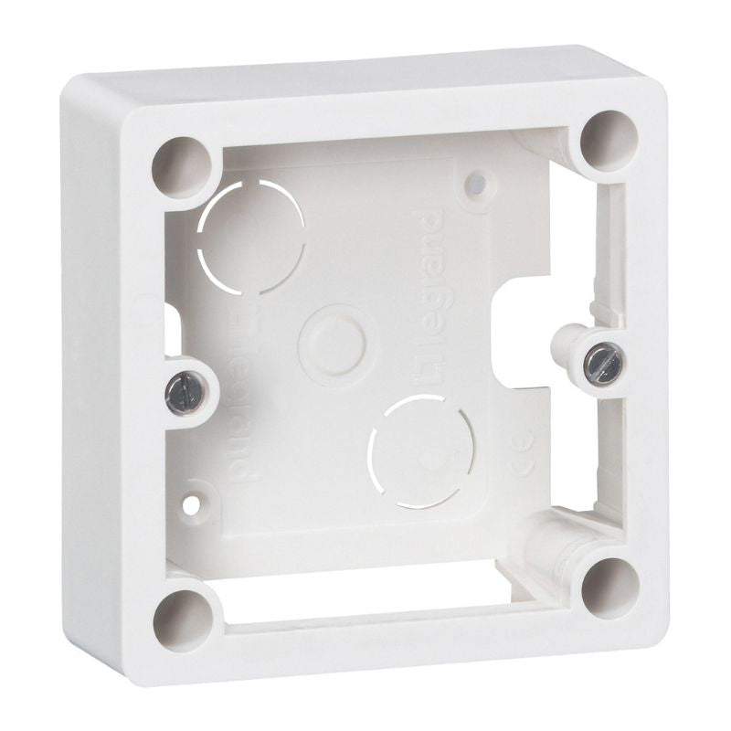 Legrand - Cadre saillie - 1 poste - Pour socle et sortie de câbles - 100x100x36 mm - Réf : 055849
